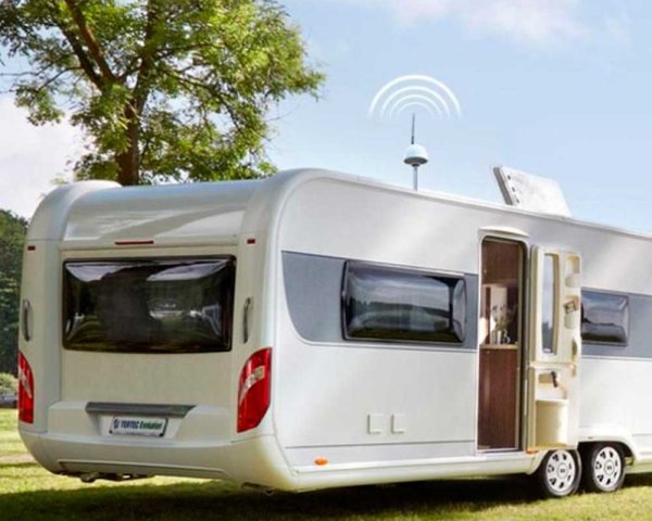 Zoom bild av Tertek Evolution 2 All-In-One Pro – Digital TV- och Internetantenn med 5G MIMO, DAB+ och mast 110 cm