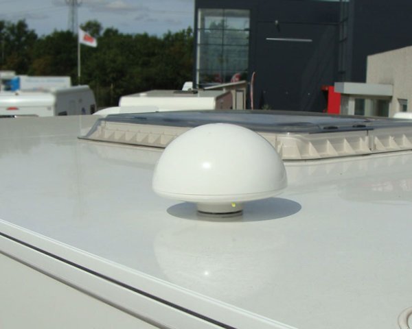 Zoom bild av Tertek Evolution 2 All-In-One Pro – Digital TV- och Internetantenn med 5G MIMO, DAB+ och mast 110 cm