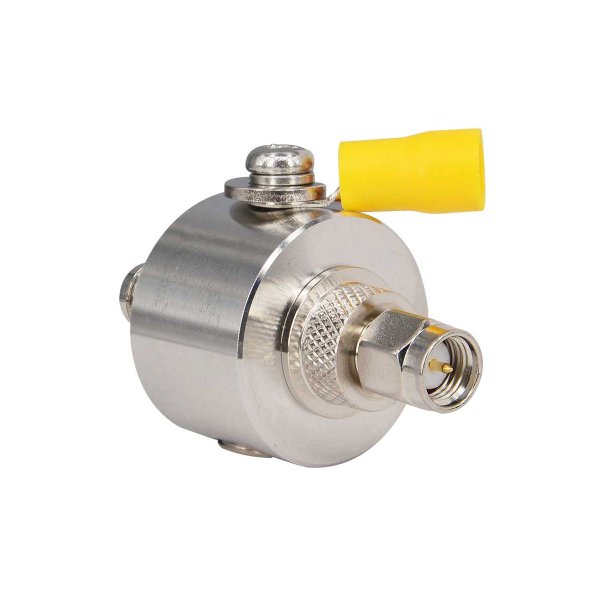 Zoom bild av SMA åskskydd och Överspänningsskydd jordad