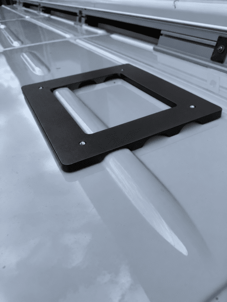 Zoom bild av Starlink Mini adapterplatta för Flat Mount Closed – Ducato/Jumper/Boxer/Movano/Proace Max från 2024 | Svart