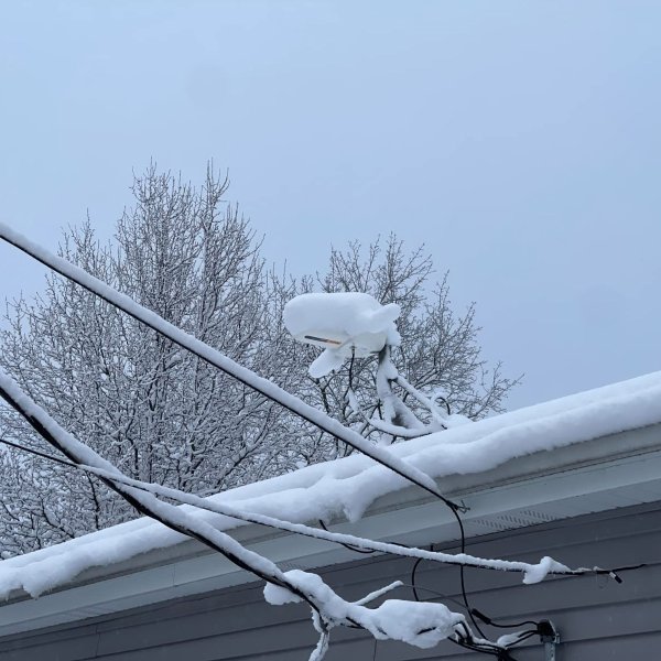 Zoom bild av Televes Dinova Boss LTE-700 – Diskret riktantenn med BOSS-teknik, TForce och LTE-filter